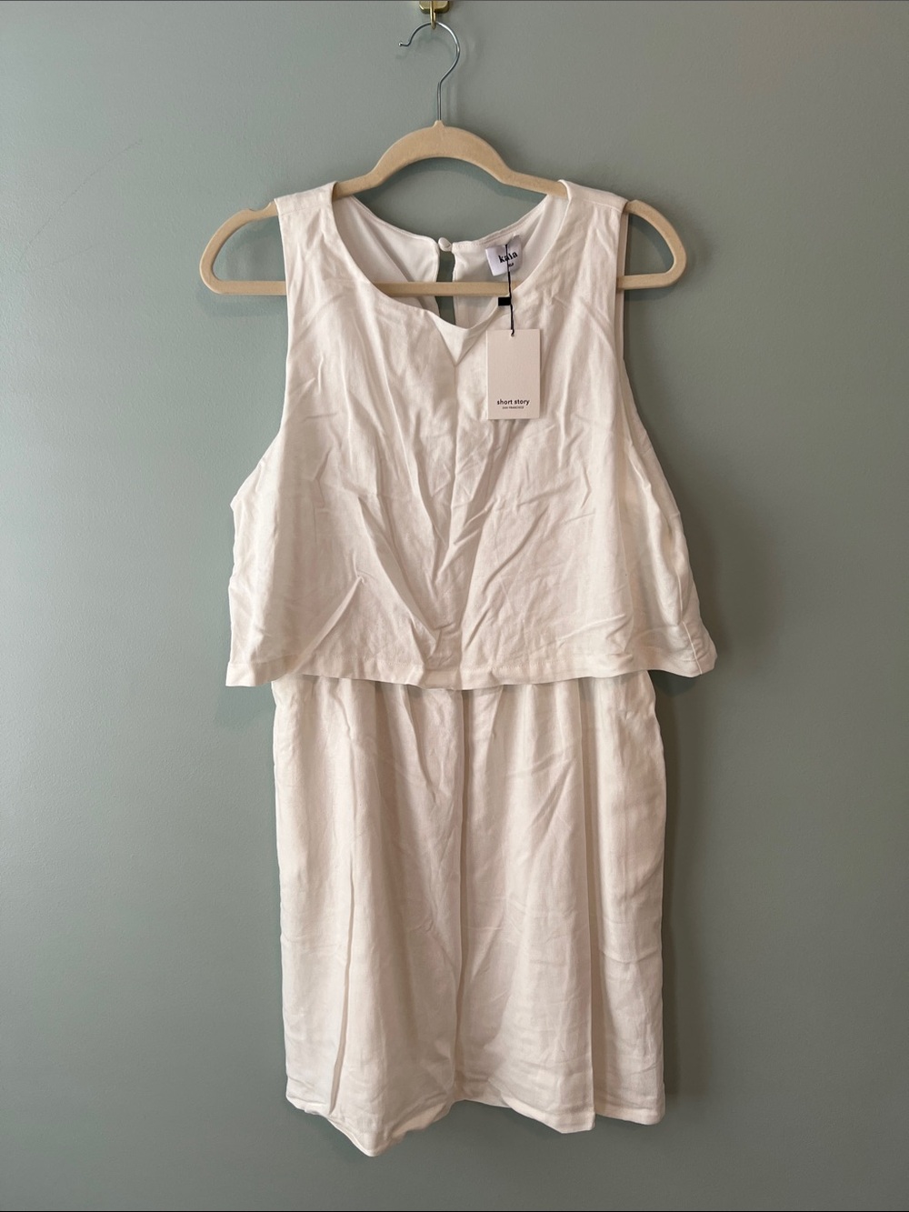 White Sleeveless Layered Dress
